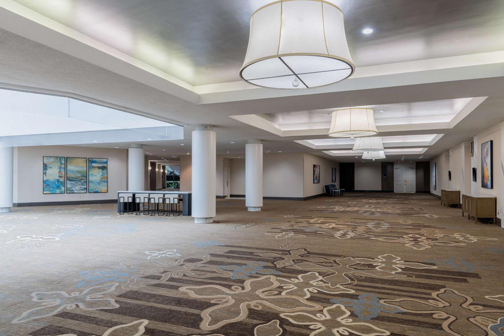 Hilton Alexandria Mark Center Екстериор снимка